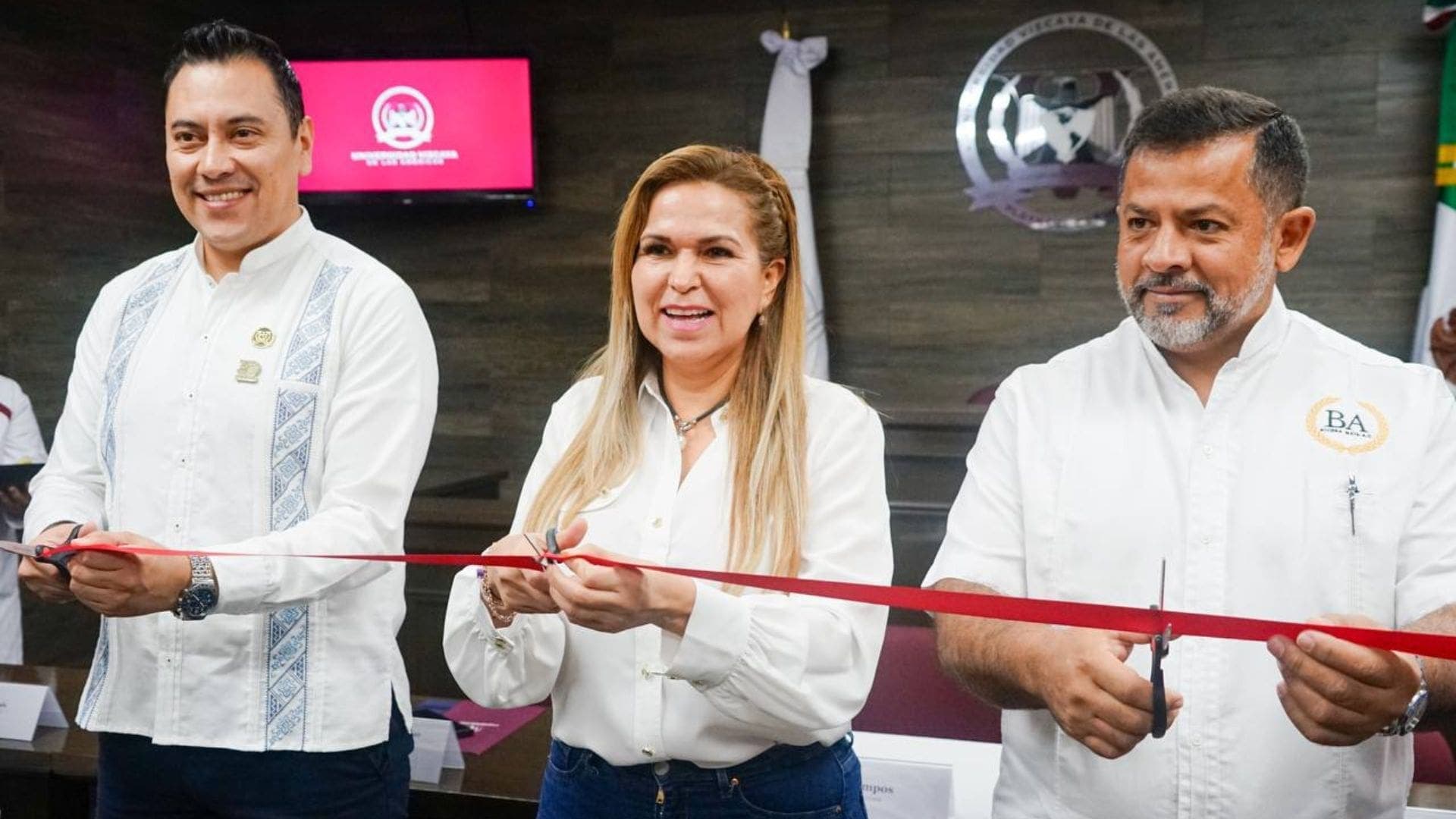 Inaugura sala de juicios de la Universidad Vizcaya