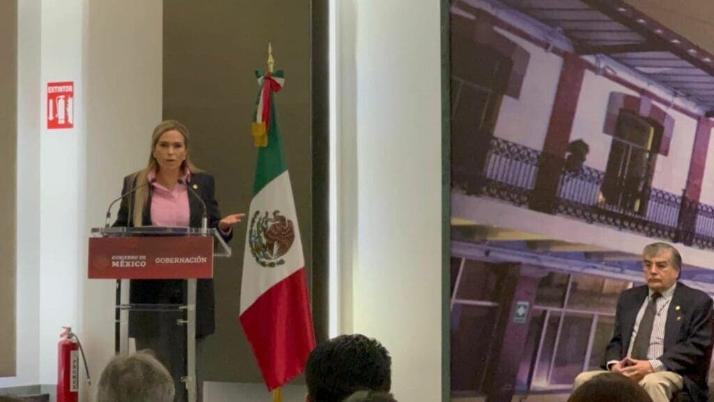 Reconocen gestión de Lili Campos por su lucha contra la violencia de género con los "Puntos Violetas"