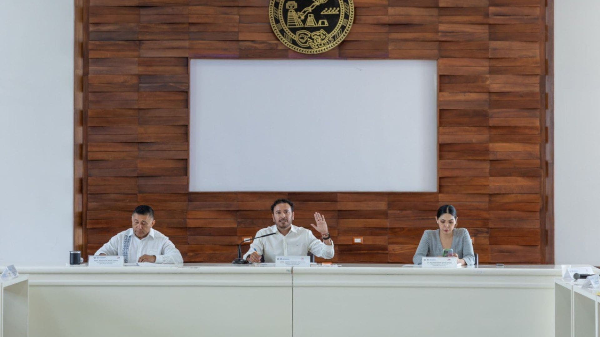 Se aprobó en la comisión de movilidad, estudiar una propuesta para que el municipio adquiera autobuses y dote a los universitarios de transporte