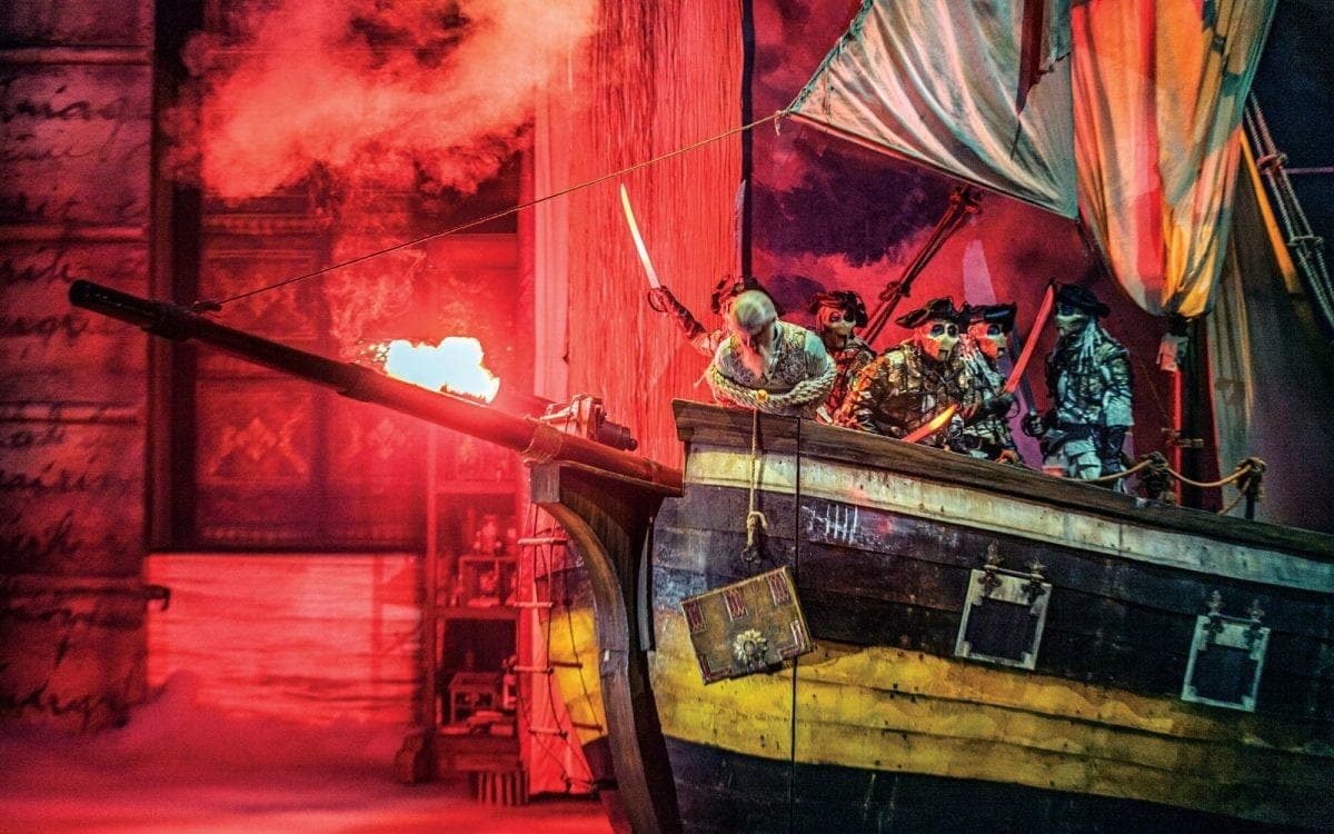 ¡Sorpréndete con el mágico show del Cirque du Soleil en Playa!