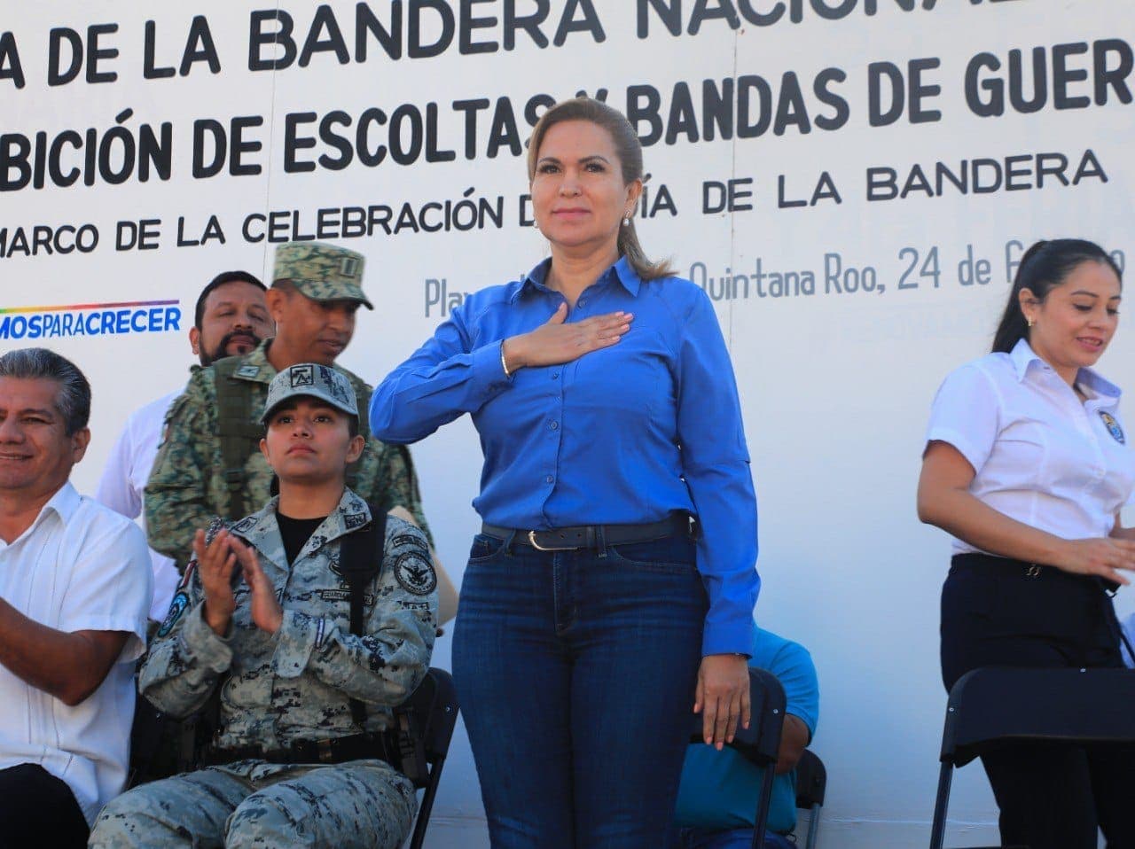 Conmemoran Día de la Bandera en Solidaridad