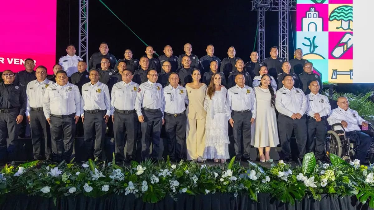 69 policías y bomberos de Playa del Carmen pasan a retiro