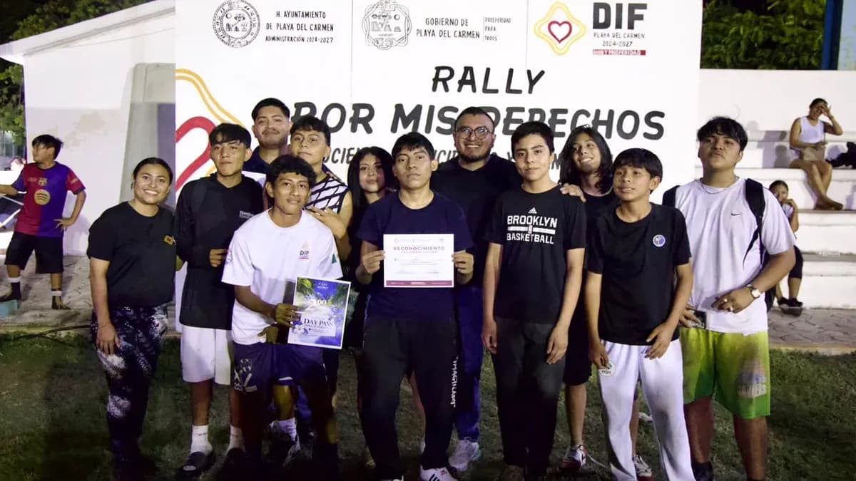 Rally sobre derechos reúne a unos 150 estudiantes en Playa del Carmen