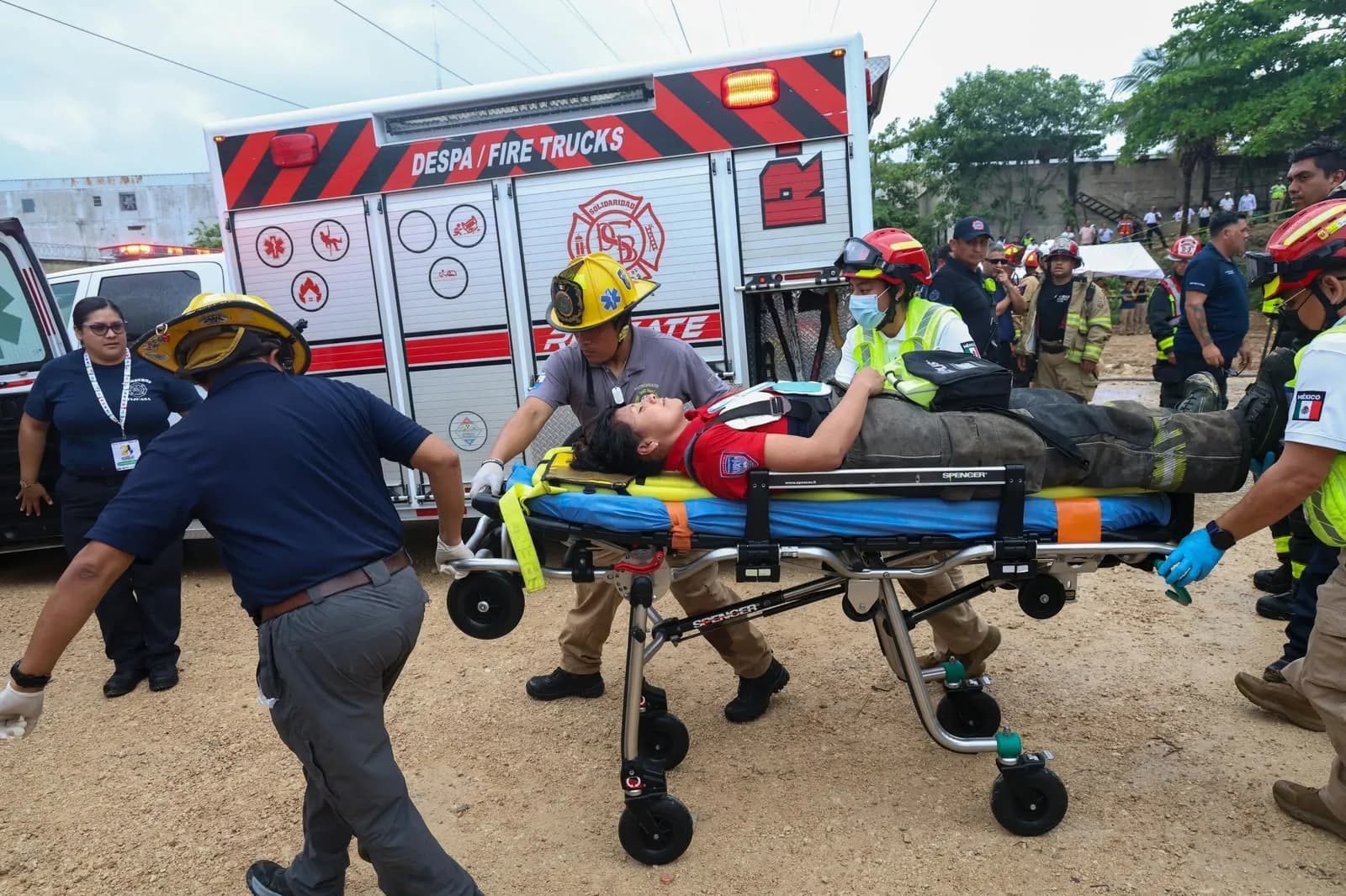 Playa del Carmen cierra su Segundo Congreso Nacional de Bomberos
