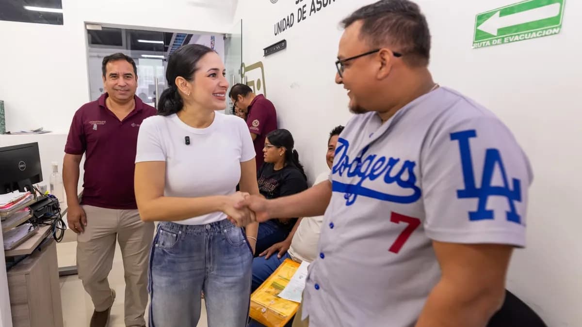 Estefanía Mercado acerca servicios del SAT a la ciudadanía playense