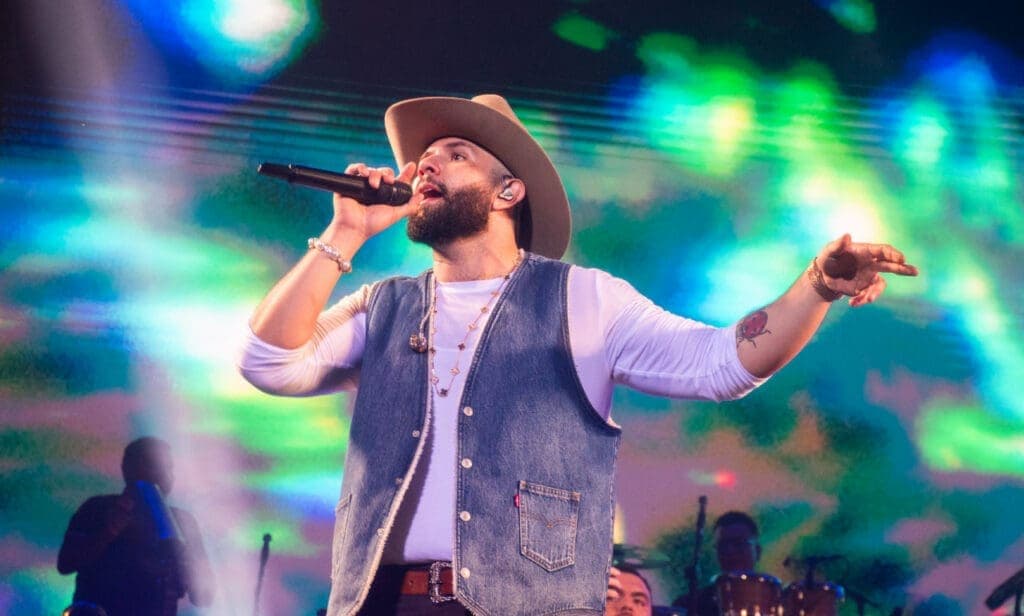Carin León, Banda El Recodo y Alicia Villarreal estarán en la Feria del Carmen 2024