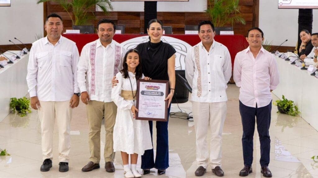 Estefanía Mercado llama a las nuevas generaciones a construir el futuro de Playa del Carmen