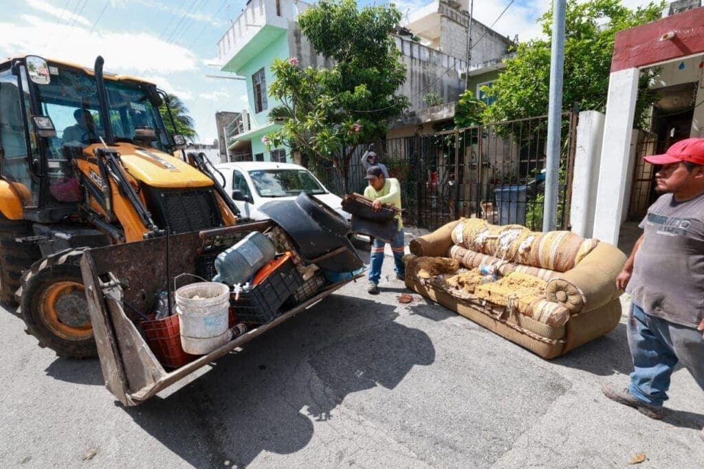 Estefanía Mercado recolecta casi 80 mil toneladas de residuos en Playa del Carmen