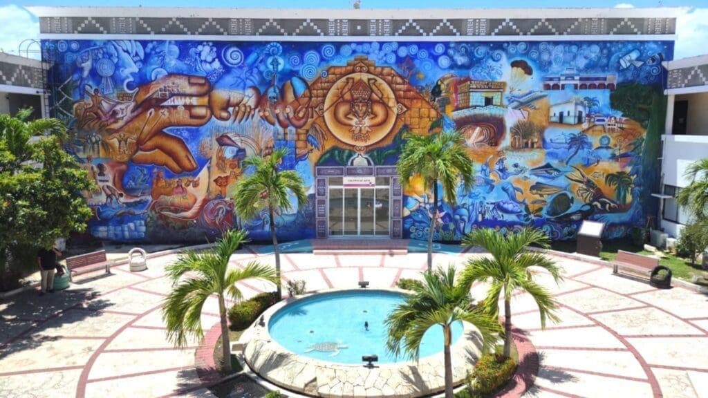 Gobierno de Playa del Carmen presenta exposición de arte "(a) Cortando Bordes"