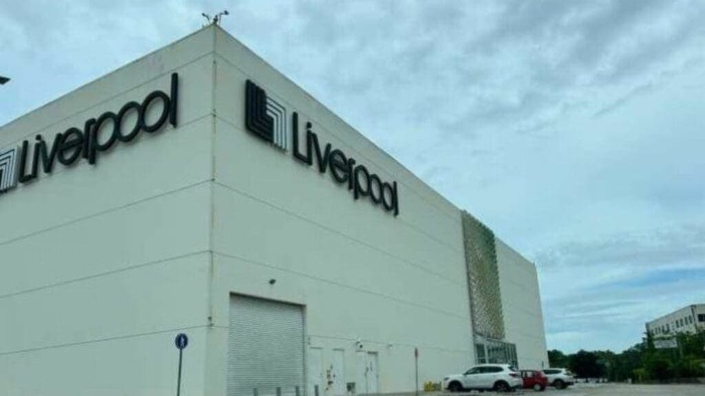 Ladrones ingresaron por un boquete al Liverpool de Playa del Carmen; robaron dinero en efectivo