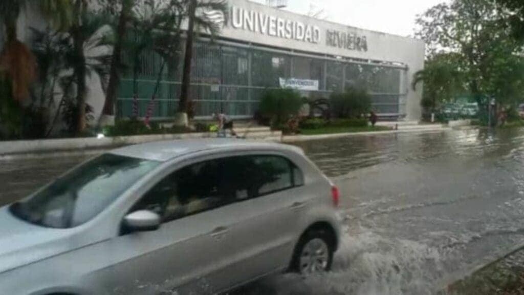 Seguirán las lluvias en Playa del Carmen por bajas presiones atípicas, destaca meteorólogo