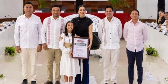 Estefanía Mercado llama a las nuevas generaciones a construir el futuro de Playa del Carmen