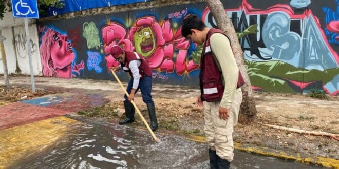 Activa Gobierno de Estefanía Mercado “Operativo Tormenta” para prevenir encharcamientos y garantizar seguridad en Playa del Carmen