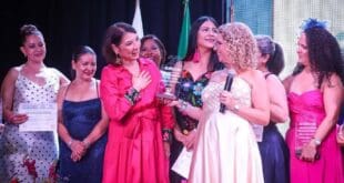 Amexme reconoce a Kira Iris, ejemplo de mujer trabajadora, comprometida con Solidaridad y el Estado