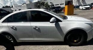 Aseguran policías de Playa del Carmen un vehículo con reporte de robo