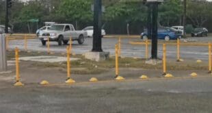 Balizas que se colocaron en varias partes de Playa del Carmen serán retiradas