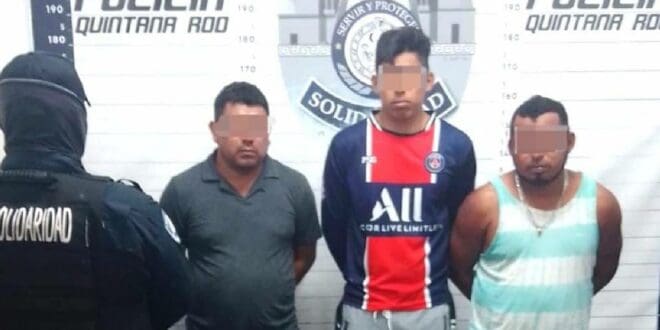 Detienen a tres sujetos con un arma de fuego y cartuchos útiles, en Playa del Carmen