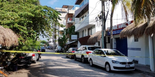 Ejecutan a persona en restaurante de la Quinta Avenida de Playa del Carmen