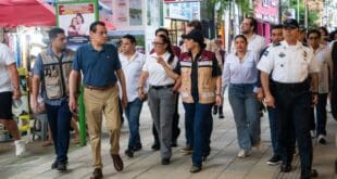 Estefanía Mercado encabeza recorrido en la Quinta Avenida para poner orden y atender problemáticas de este emblemático lugar de Playa del Carmen
