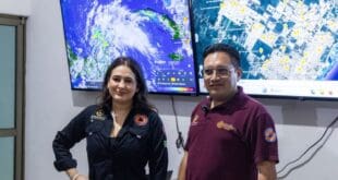 Estefanía Mercado junto al equipo de Protección Civil recorre la ciudad para atender situación por las lluvias