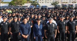 Estefanía Mercado le cumple a las y los policías de Playa del Carmen; anuncia la entrega de un bono económico
