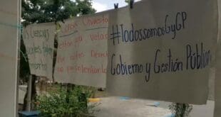 Estudiantes de la UQROO en Playa del Carmen se suman a protestas por cierre de carreras