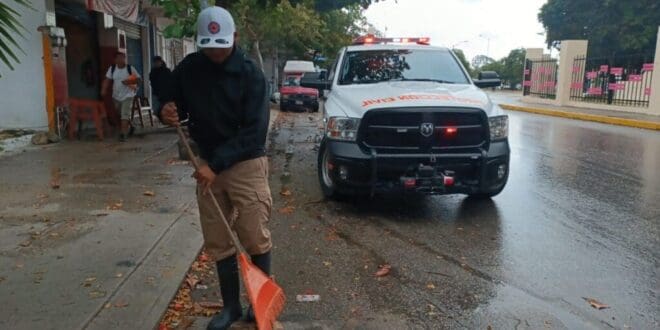 Gobierno de Estefanía Mercado mantiene operativo ante lluvias y bajas temperaturas