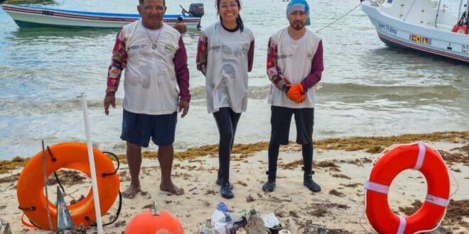 Gobierno de Estefanía Mercado refuerza acciones de limpieza submarina en Playa del Carmen