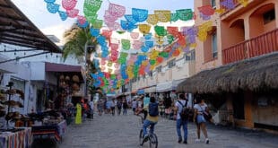 Gozan buena racha vendedores de la Quinta Avenida de Playa del Carmen