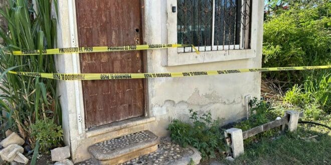 Hallan 2 cuerpos en casa de Puerto Aventuras