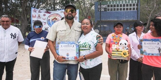 Majestuosa inauguración de la Cuarta Edición del Torneo Internacional de Sóftbol Veteranas 40+ en Playa del Carmen