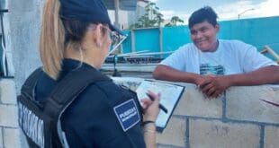 Mujer policía de Playa del Carmen será capacitada en Estados Unidos