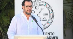 Nuevo Tesorero de Playa del Carmen cumple en tiempo y forma con bono a policías