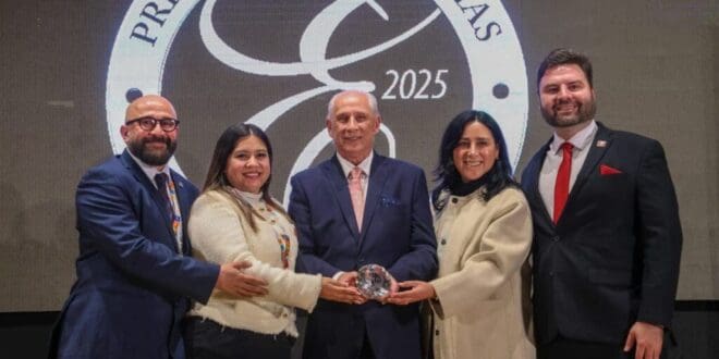 Playa del Carmen gana el Premio Excelencias Turísticas en la FITUR 2026 por la Ruta de la Miel y la Selva