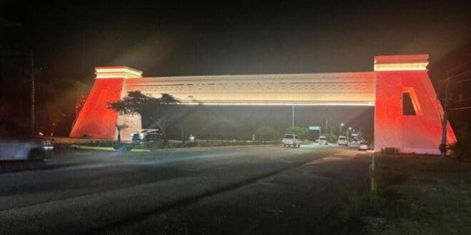 Playa del Carmen se ilumina de naranja en conmemoración del Día Internacional para la Eliminación de la Violencia contra la Mujer