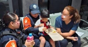 Policías de Playa del Carmen atienden un caso de maltrato infantil en Puerto Aventuras