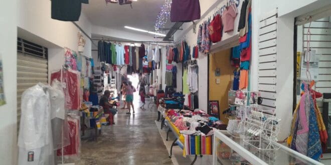 Reasignan locales del mercado Diana Laura de Playa del Carmen tras años abandonados