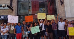 Se manifiestan trabajadores del hotel Thompson de Playa del Carmen, para exigir pago de utilidades