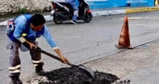 Tras las lluvias se intensificaron labores de bacheo en Playa del Carmen