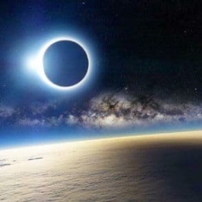 Eclipse by Carlos Burle